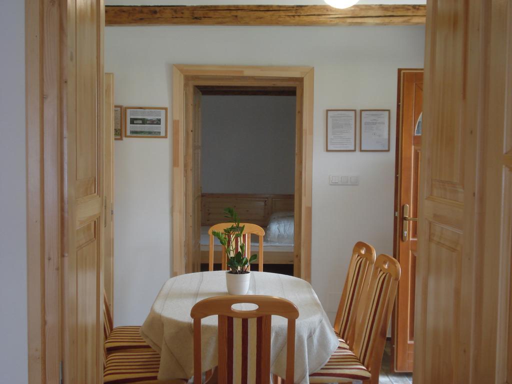 Gerendas Vendeghaz Sotony Buitenkant foto